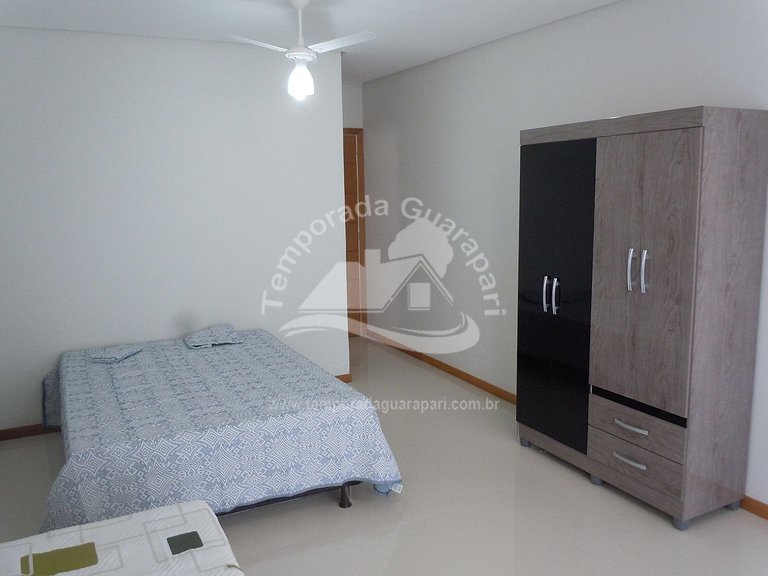 Apto , Frente a Praia , 3 Quartos , sendo 2 Suítes