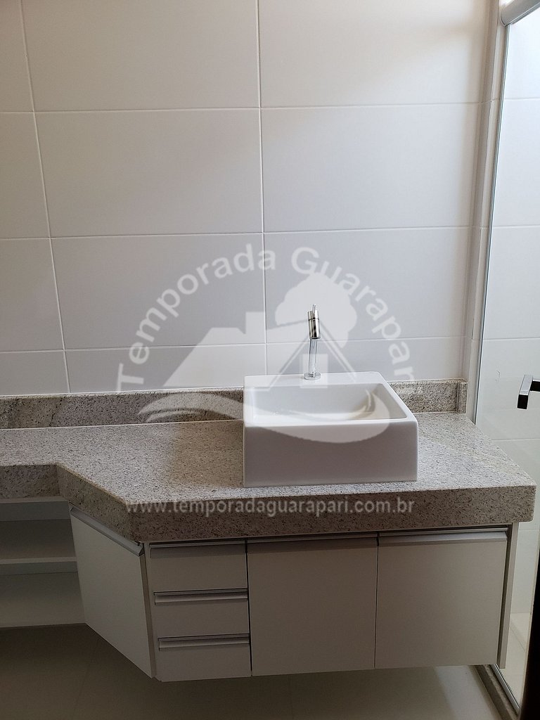 Apto Beira Mar.luxo,c/3 Qtos /1suíte, C/2 Garagem