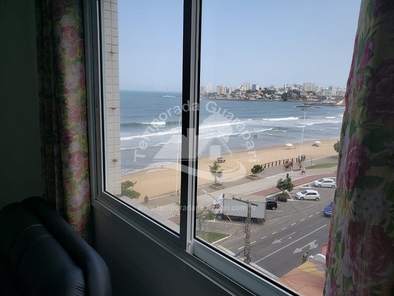 Apto de Frente a Praia com 3 quartos
