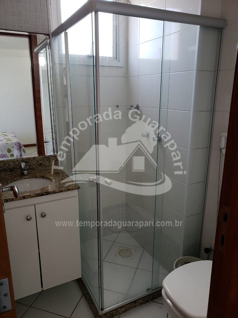 Apto de Frente a Praia com 3 quartos