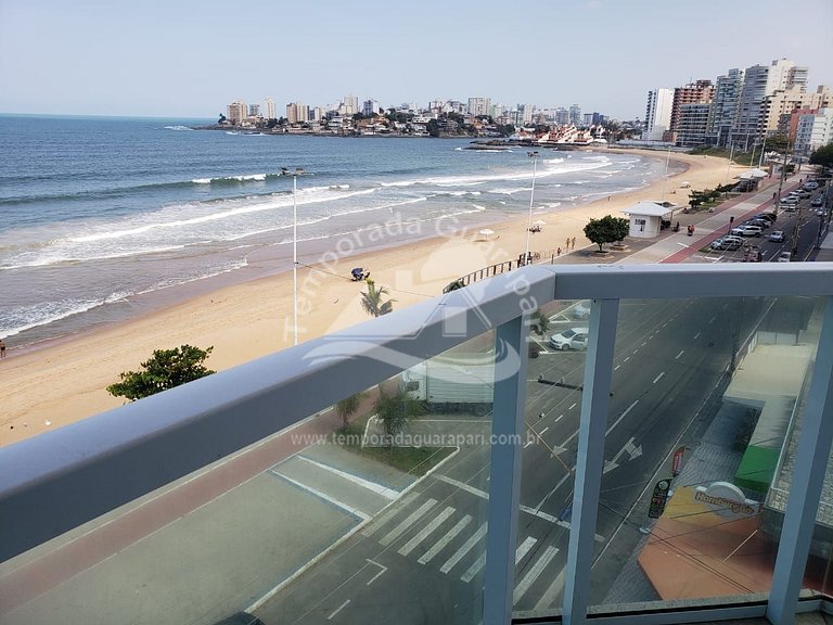 Apto de Frente a Praia com 3 quartos