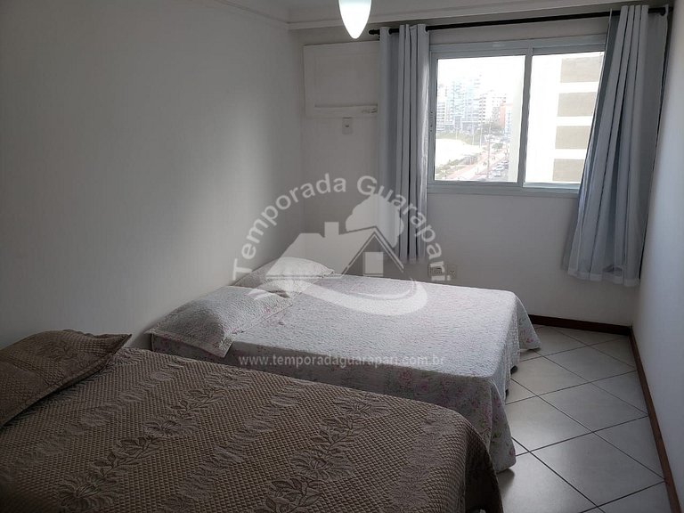 Apto de Frente a Praia com 3 quartos
