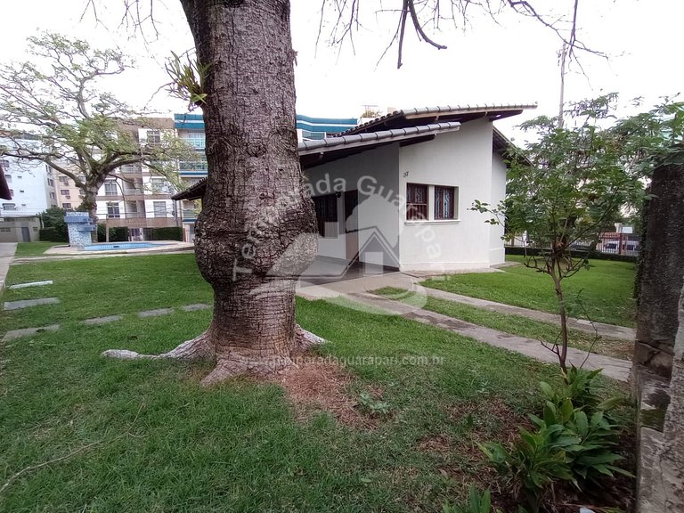 Casa c/ 4 Quartos Sendo 2 Suítes , Piscina e Churrasqueira,