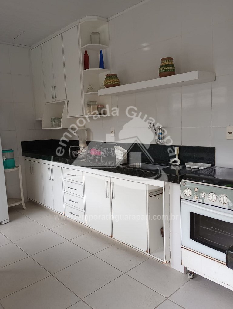 Casa c/ 4 Quartos Sendo 2 Suítes , Piscina e Churrasqueira,