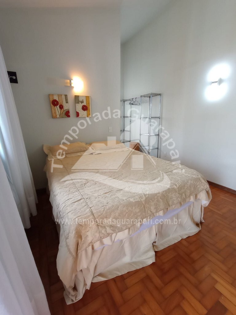 Casa c/ 4 Quartos Sendo 2 Suítes , Piscina e Churrasqueira,