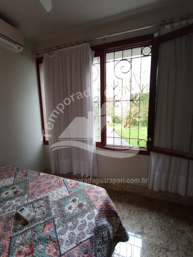 Casa c/ 4 Quartos Sendo 2 Suítes , Piscina e Churrasqueira,