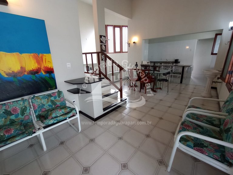 Casa c/ 4 Quartos Sendo 2 Suítes , Piscina e Churrasqueira,