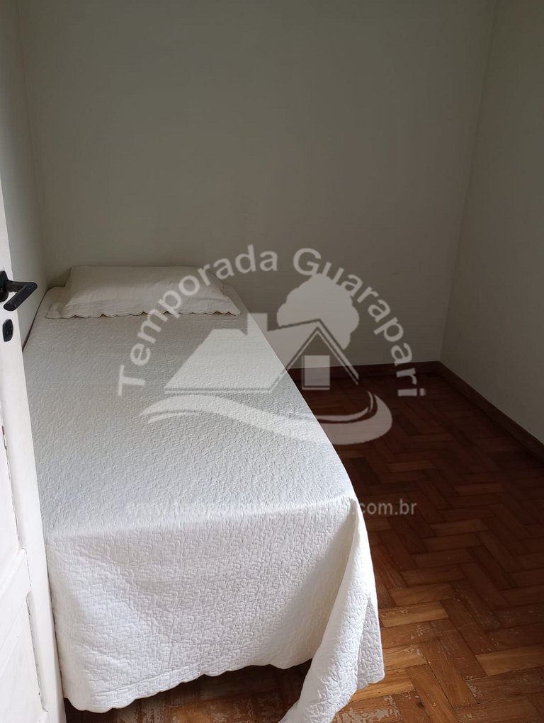 Casa c/ 4 Quartos Sendo 2 Suítes , Piscina e Churrasqueira,