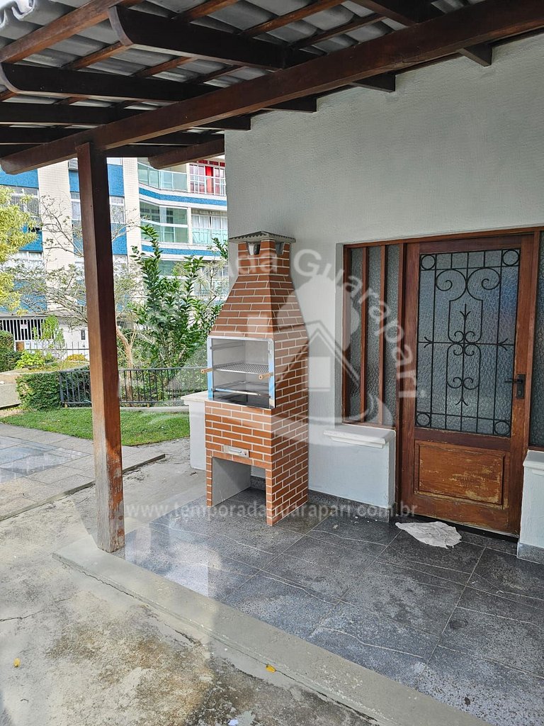 Casa c/ 4 Quartos Sendo 2 Suítes , Piscina e Churrasqueira,