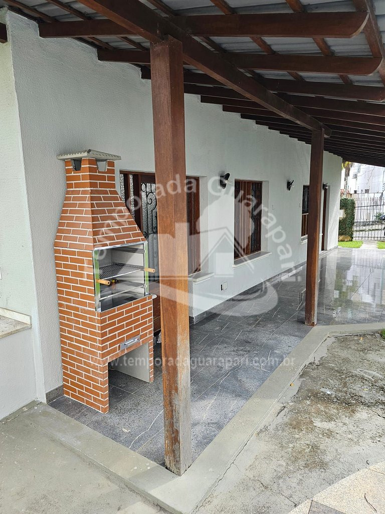 Casa c/ 4 Quartos Sendo 2 Suítes , Piscina e Churrasqueira,