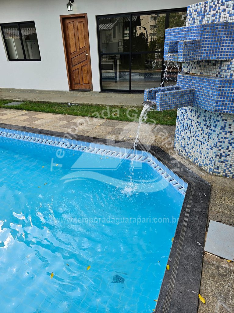 Casa c/ 4 Quartos Sendo 2 Suítes , Piscina e Churrasqueira,