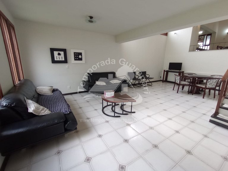 Casa c/ 4 Quartos Sendo 2 Suítes , Piscina e Churrasqueira,