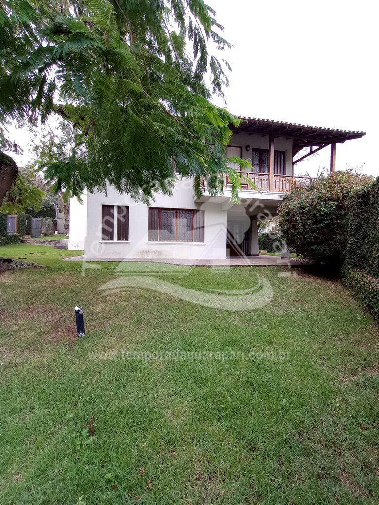 Casa c/ 4 Quartos Sendo 2 Suítes , Piscina e Churrasqueira,