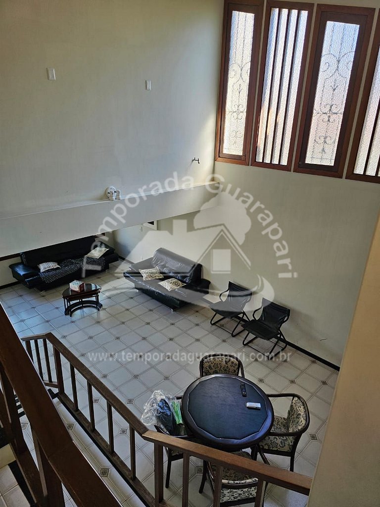 Casa c/ 4 Quartos Sendo 2 Suítes , Piscina e Churrasqueira,