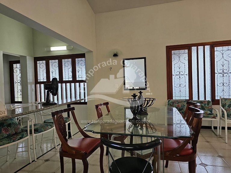 Casa c/ 4 Quartos Sendo 2 Suítes , Piscina e Churrasqueira,