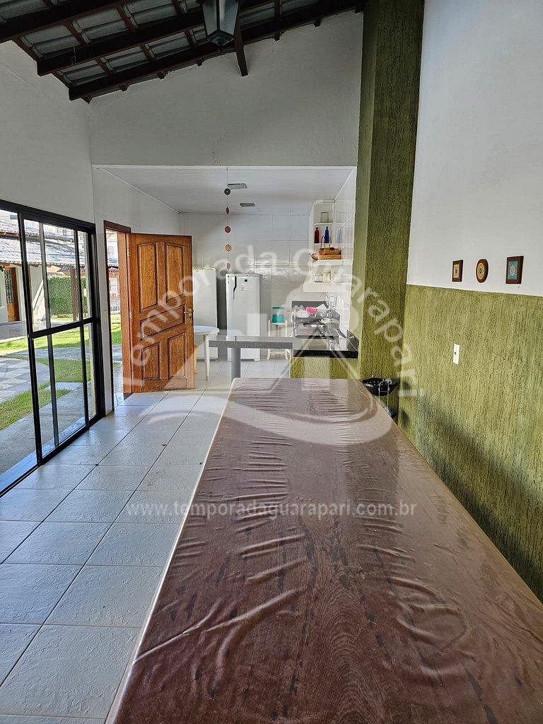 Casa c/ 4 Quartos Sendo 2 Suítes , Piscina e Churrasqueira,