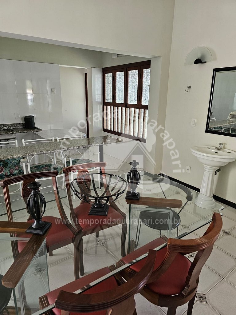 Casa c/ 4 Quartos Sendo 2 Suítes , Piscina e Churrasqueira,