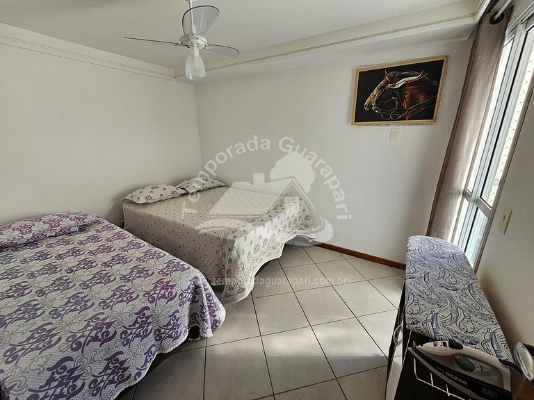 Apto. com 3 Quartos + 1 Dependência, 2 Garagens