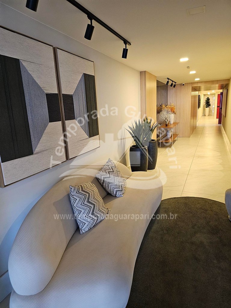 Novo, Luxo com 3 quartos , sendo 1 com ar condicionado